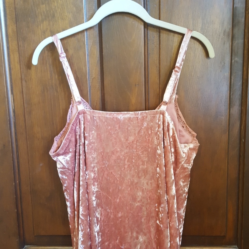 Brand new Bobeau velvety pink dress - Picture 7 of 7